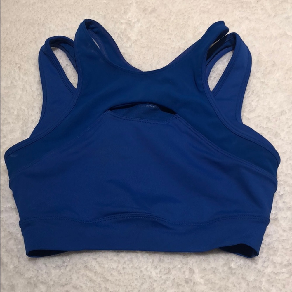 Adorable mesh and cut out sports bra-RARE !!